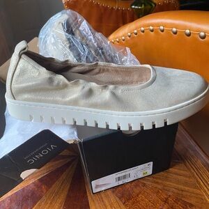 Vionic Cream Slip-On Shoes